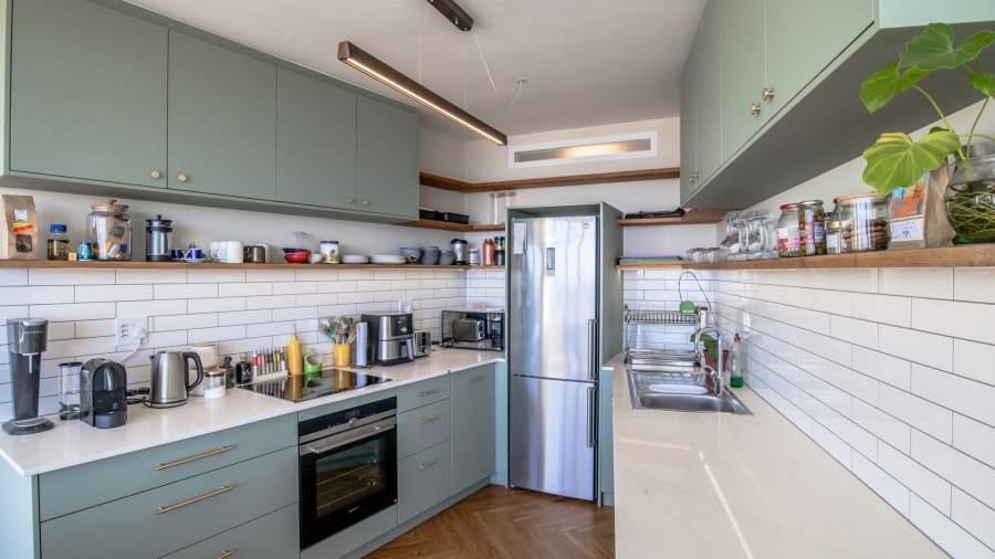 1 Bedroom Property for Sale in Vredehoek Western Cape